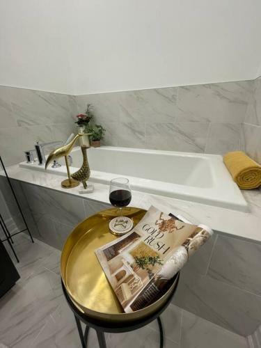 Luxury 3 Bedroom Apartment Condo + All Amenities