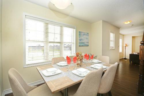 Townhome Collection By Royal Stays - Milton On