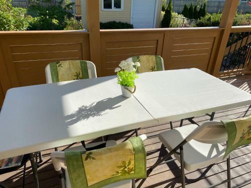 Private And Cosy Basement Apartment In Moncton North