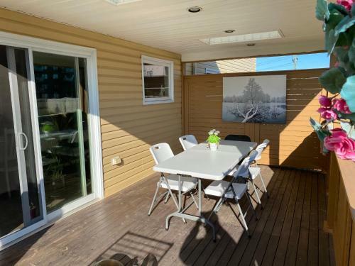 Private And Cosy Basement Apartment In Moncton North
