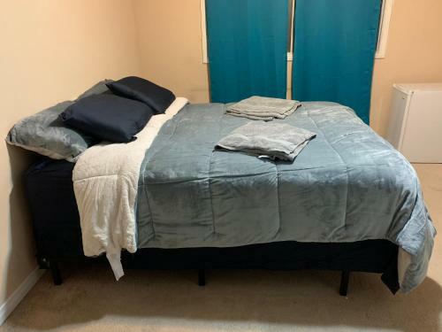 Entire Private 3-bedroom House With Parking Included