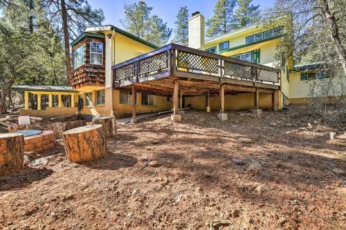 Cozy Pine Cabin With Fire Pit, Deck And Grill!