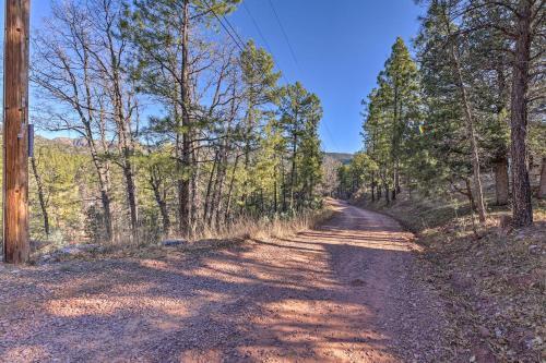 Cabin 404 Payson Getaway With Deck Mtn-views!