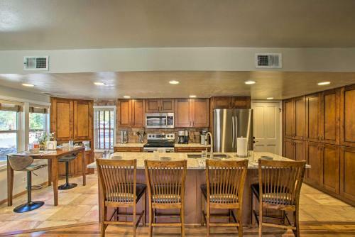 Peaceful Payson North Retreat With Fire Pit!