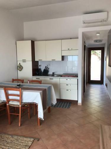 Casa Di Maia, Piscina, Posto Auto E Giardino