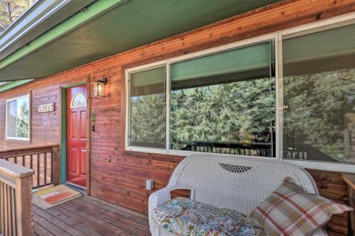 Knotty Pine Retreat With Private Hot Tub!