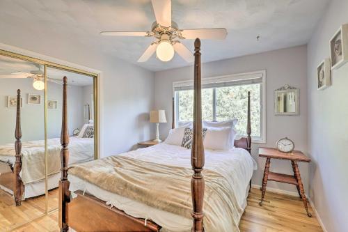 Knotty Pine Retreat With Private Hot Tub!