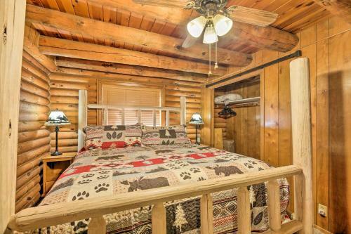 Pet-friendly Show Low Cabin With Forest Views!