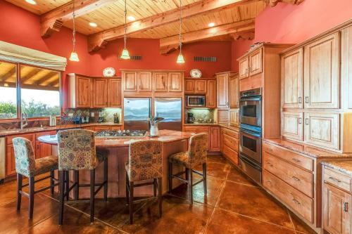Dove Mountain Estate