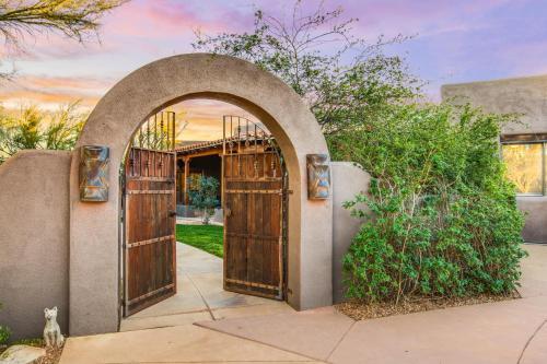 Dove Mountain Estate