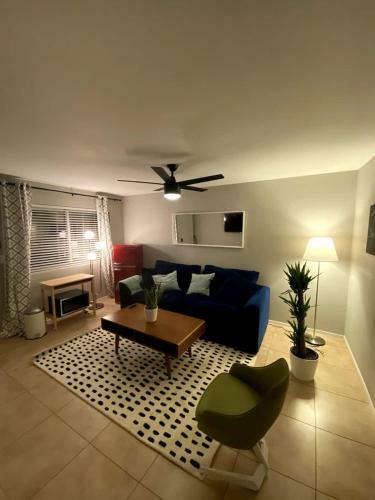 Cozy 3 Bdr House Few Blocks From Mill Ave