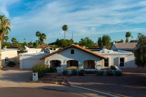 Sanctuary Lodge In Tempe By Homeslice Stays