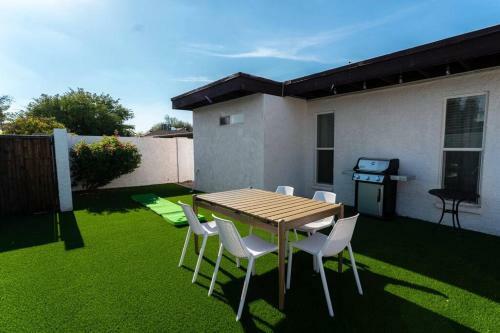 Sanctuary Lodge In Tempe By Homeslice Stays