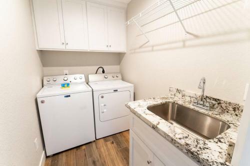 Sanctuary Lodge In Tempe By Homeslice Stays