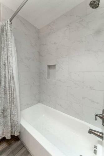 Sanctuary Lodge In Tempe By Homeslice Stays