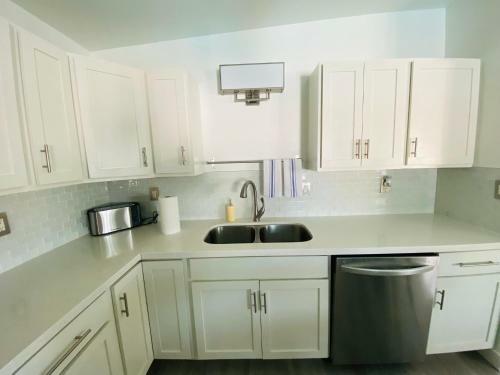 Upscale Tempe Getaway