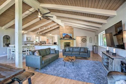 Spacious Sedona Hideaway With Furnished Patio!