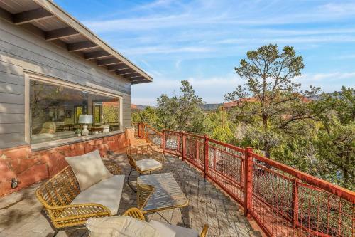 Red Rock Rhapsody In Uptown Sedona