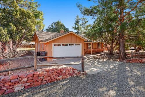 Cabin In The Woods In West Sedona