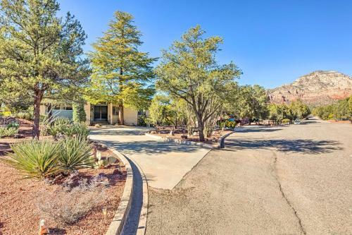 Secluded Sedona Retreat With Red Rock Views!
