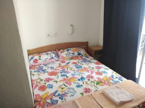 Hostal Can Pau Guesthouse