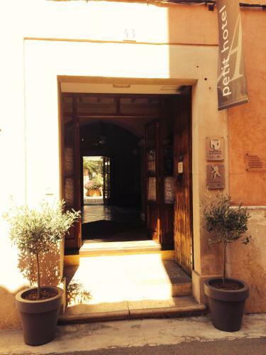 Petit Hotel Alaro