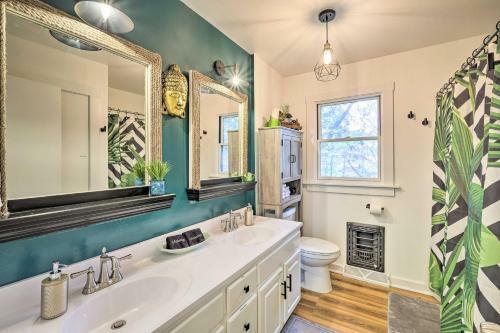 Renovated Eureka Springs Home - 1 Mi To Dtwn!
