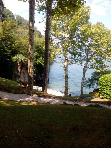 Charming Apartment Lake Front
