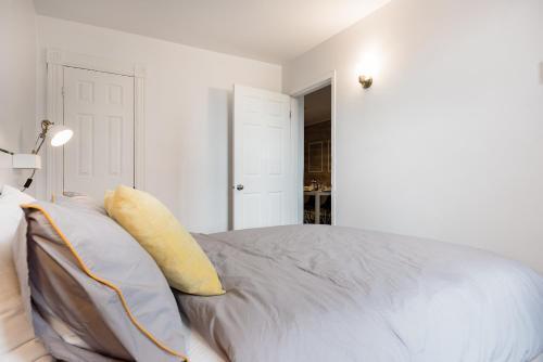 Apartments Near Montreal Olympic Park