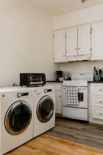 Apartamento Le Milton Place, Open Concept, Natural Sunlight, Backyard