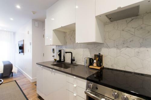 Apartamento The Santamaria Golden Palms Studio By Den Stays