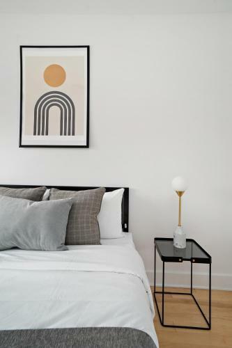 Frontenac Apartments By Restavio