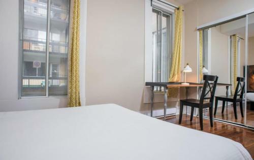 Lincoln Montreal Downtown II Pet Friendly II Room A