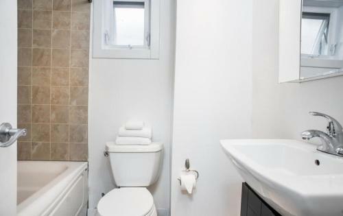 Lincoln Montreal Downtown II Pet Friendly II Room A
