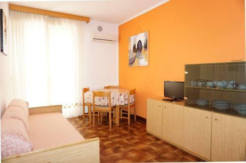 Beautiful One Bedroom Apartment With Swimming Pool