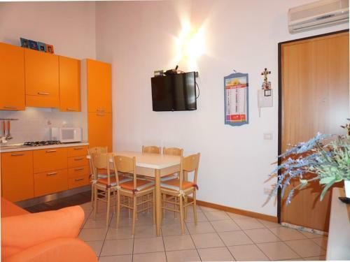 Nice Third Floor Apartment With Swimming Pool