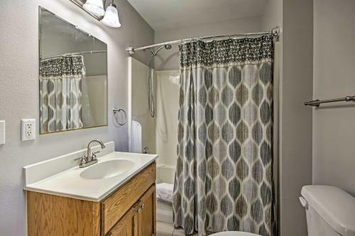 Spacious Rogers House With Beaver Lake Access!