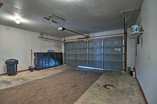Spacious Rogers House With Beaver Lake Access!