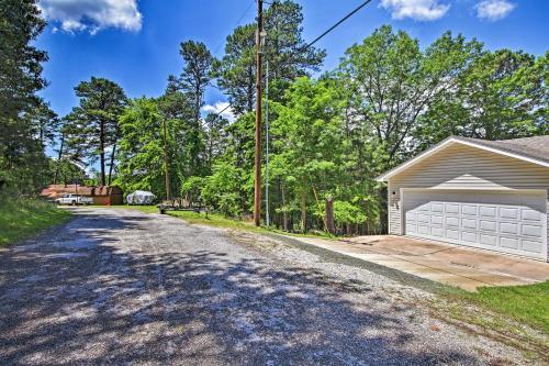 Spacious Rogers House With Beaver Lake Access!