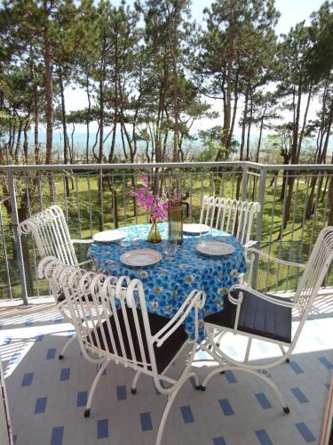 Beautiful Apartment For 5 People Facing The Sea