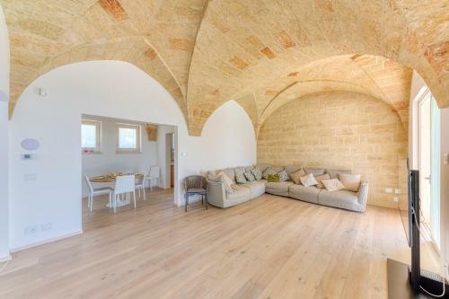 Villa Porta Azzurra By Posarellivillas