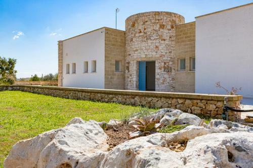 Villa Porta Azzurra By Posarellivillas