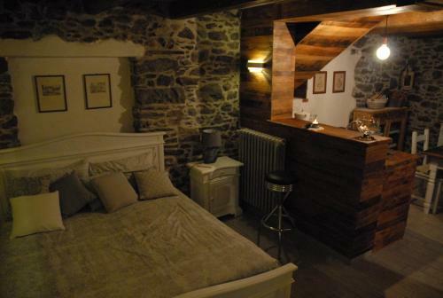 Apartamento Chalet In Pietra E Legno Con Caminetto
