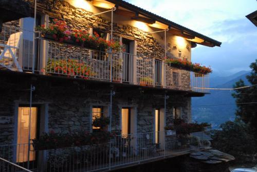 Apartamento Chalet In Pietra E Legno Con Caminetto