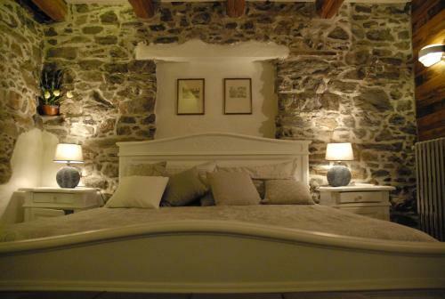 Apartamento Chalet In Pietra E Legno Con Caminetto