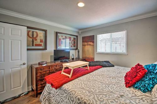 Luxe Home With Deck Mins To Lake And Natl Park!