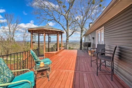 Luxe Home With Deck Mins To Lake And Natl Park!