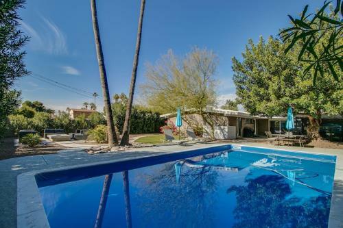 Vintage Charm W Modern Comforts Pool And Hot Tub