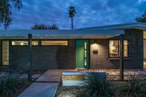 Vintage Charm W Modern Comforts Pool And Hot Tub