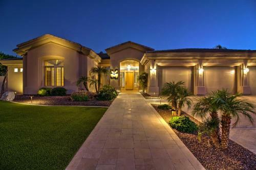Remarkable Glendale Abode With Outdoor Oasis!